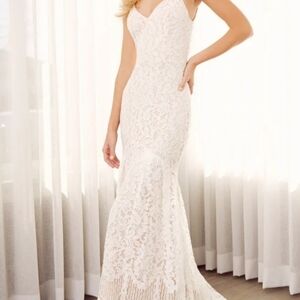 Lulu's Elegant Lace Wedding Dress in Cream